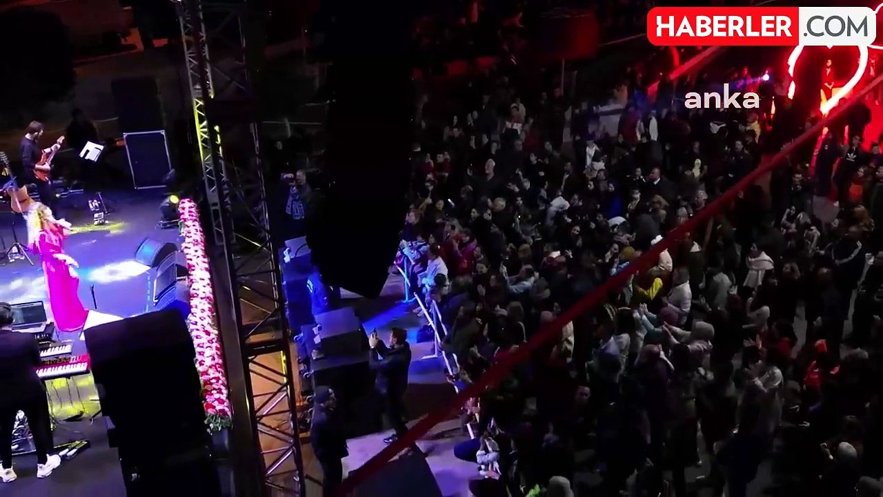 Mezitli Belediye Başkanı Neşet Tarhan, bağımsız olarak seçimlere gireceğini açıkladı