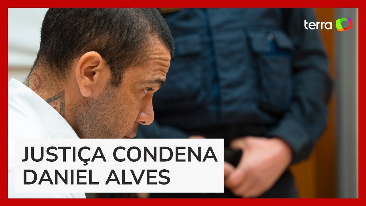 Daniel Alves é condenado a 4 anos e 6 meses de prisão por estupro pela Justiça da Espanha
