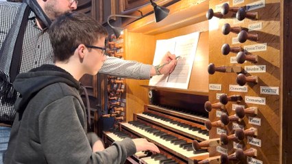 Cours d'orgue à la Collégiale de Leuze par Jonathan Bridoux