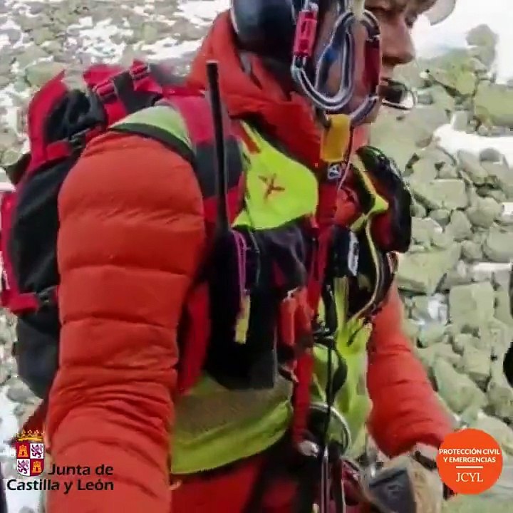 Rescate a un montañero en el Risco de los Claveles, Segovia - Vídeo ...
