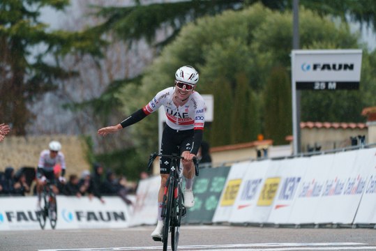 Faun Drôme Classic 2024 - Marc Hirschi en patron devant Juan Ayuso... le doublé UAE Team Emirates !