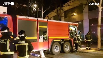 Tải video: Valencia: almeno quattro morti e 20 dispersi nel rogo di due edifici