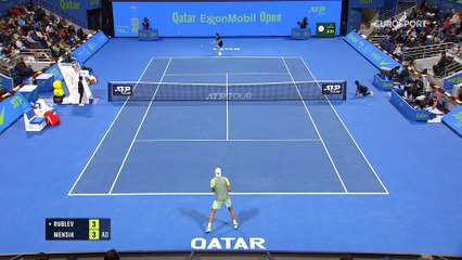 Mensik a fait tourner Rublev en bourrique : les temps forts de sa victoire