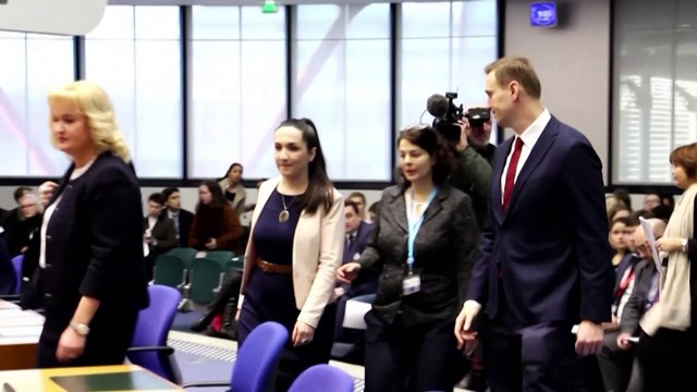 La madre de Navalni ha podido ver el cadáver, pero denuncia presiones