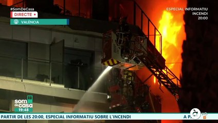 Els bombers rescaten una parella jove