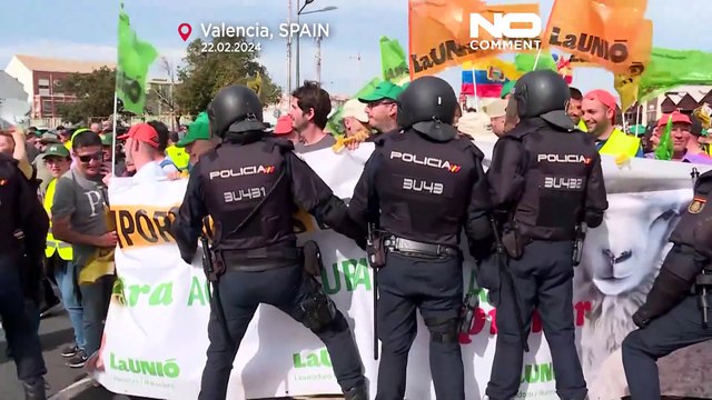 Bauernproteste in Valencia: Wütende Landwirte stoßen auf Polizei