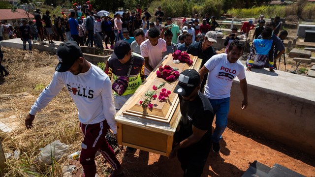 Despiden a los mineros fallecidos en Venezuela