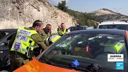 Скачать видео: Tres palestinos abrieron fuego cerca de asentamiento israelí en Cisjordania ocupada