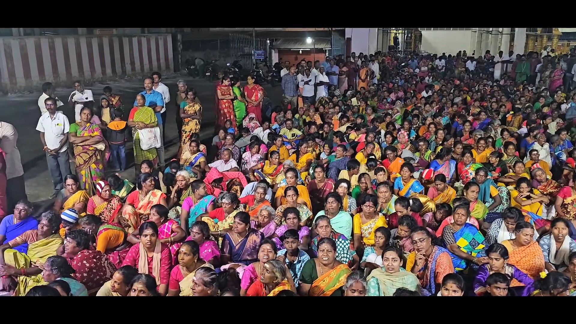 திருத்தணி முருகன் கோவிலில் திரளான பக்தர்கள் முன்னிலையில் நடைபெற்ற திருக்கல்யாண வைபவம்