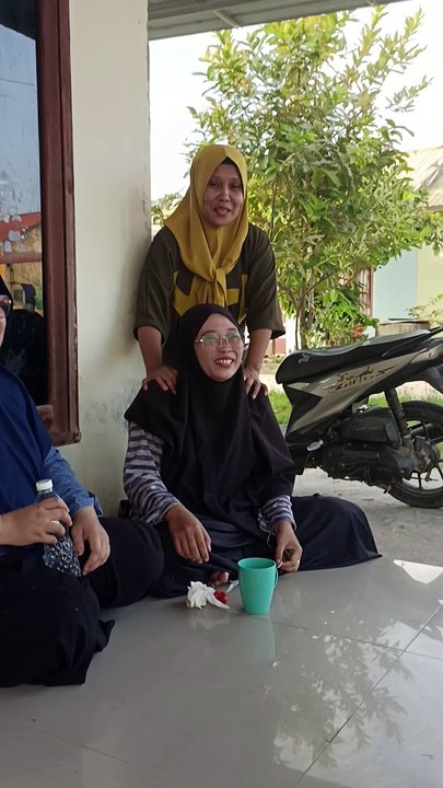 Ngumpul2 sambil seru2an