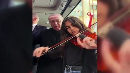 Erdoğan keman görünce dayanamadı; türkü söyledi