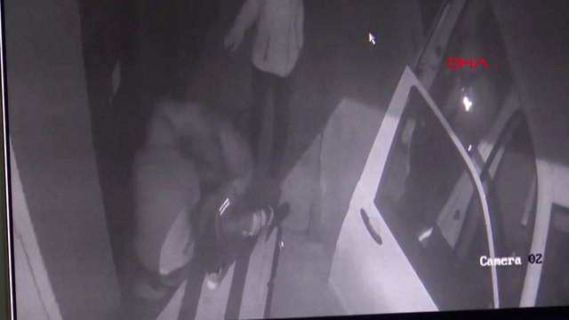 Avcılar’da 2 dakikada 50 bin liralık kablo çaldılar