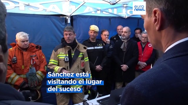 Nueve muertos en el incendio de Valencia propagado por material inflamable