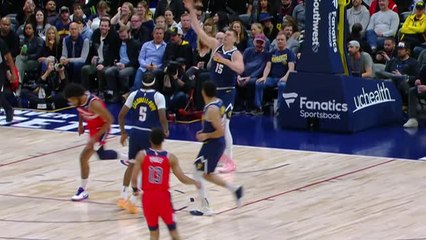 Jokic shows off his Mahomes qualities with QB pass