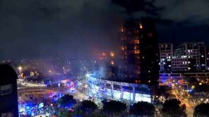 Al menos cuatro muertos en el incendio de dos edificios en Valencia