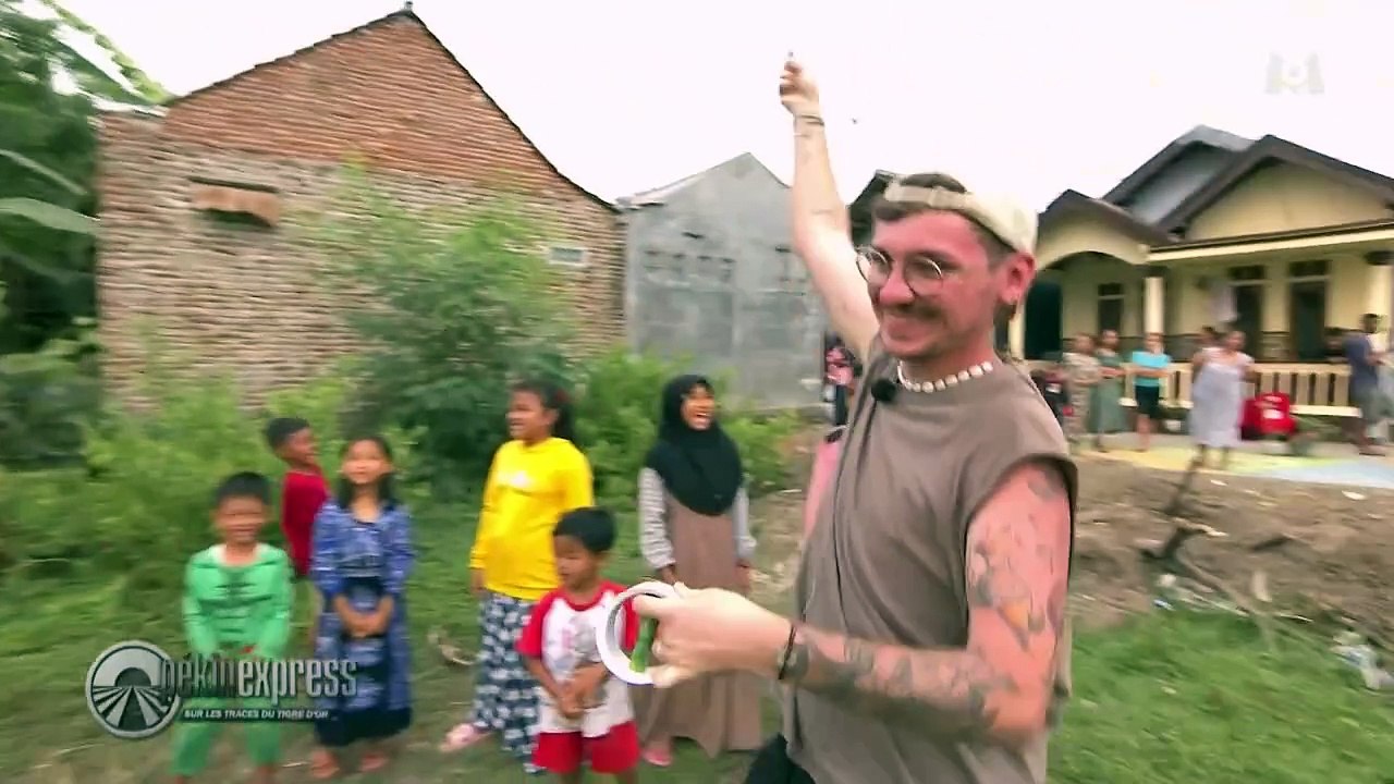 « C’est un gros moment d’émotion » : Laura au bord des larmes face un tendre moment dans Pékin Express (VIDEO)