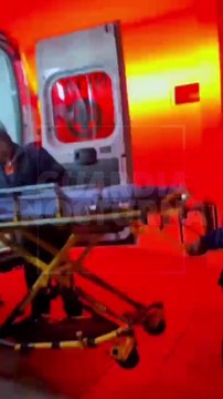 #Preliminar Dentro de un restaurante, un hombre fue agredido a disparos. Momentos antes habría sido despojado de su teléfono celular #GuardiaNocturna