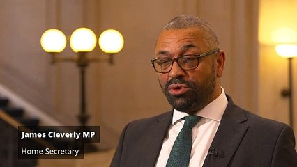 Cleverly backs Hoyle as MPs call for Speaker to quit