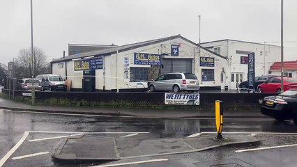 Vehicle crashes into A M Autos car garage in Ringwood