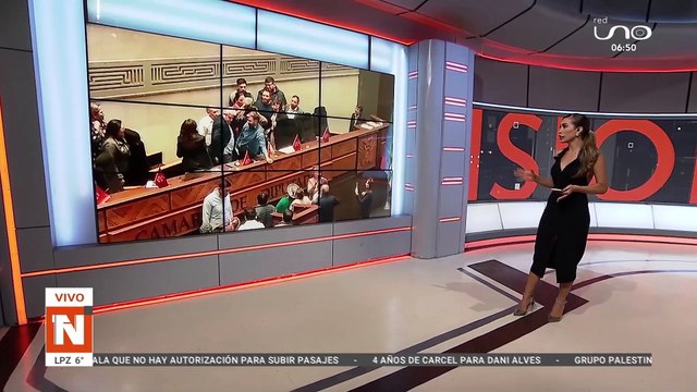 Gritos y empujones en sesión de diputados