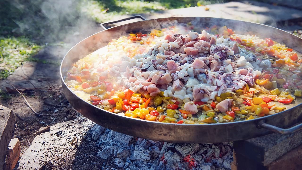 Paella Caterers Surrey – Catering Happiness In The Form Of Paella