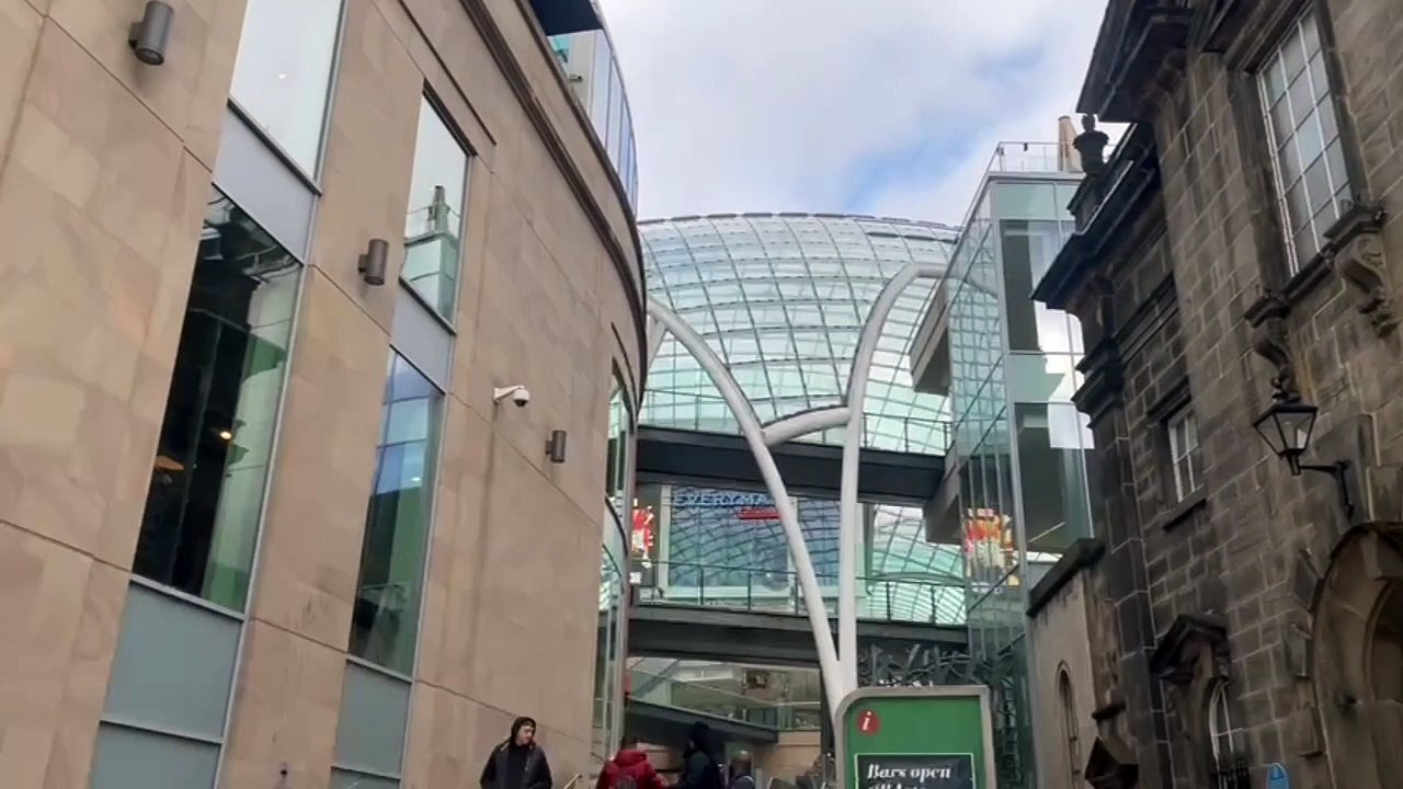 Footage as Trinity Leeds evacuated
