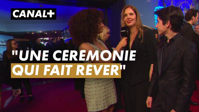 Justine Triet et Milo Machado-Graner au micro de Lena Situations sur le tapis rouge des César 2024