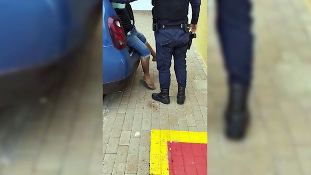 Homem é preso por porte ilegal de arma de fogo