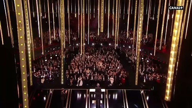 Revoir le discours très attendu et ovationné de Judith Godrèche : Depuis quelque temps, je parle mais je ne vous entends pas. Où êtes-vous ? Que dites-vous ?