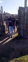 Detienen a un acusado de robar, golpear y amenazar a una familiar