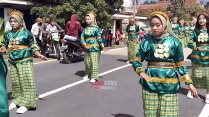 Karnaval Perdana Jalan Baru 2024. Pawai Dies Natalis SMPN 1 Binangun