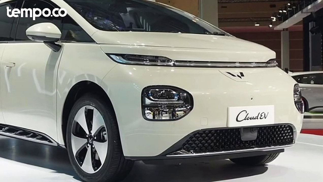 Ramaikan Pasar Mobil Listrik Indonesia, Berapa Harga Wuling Cloud EV?
