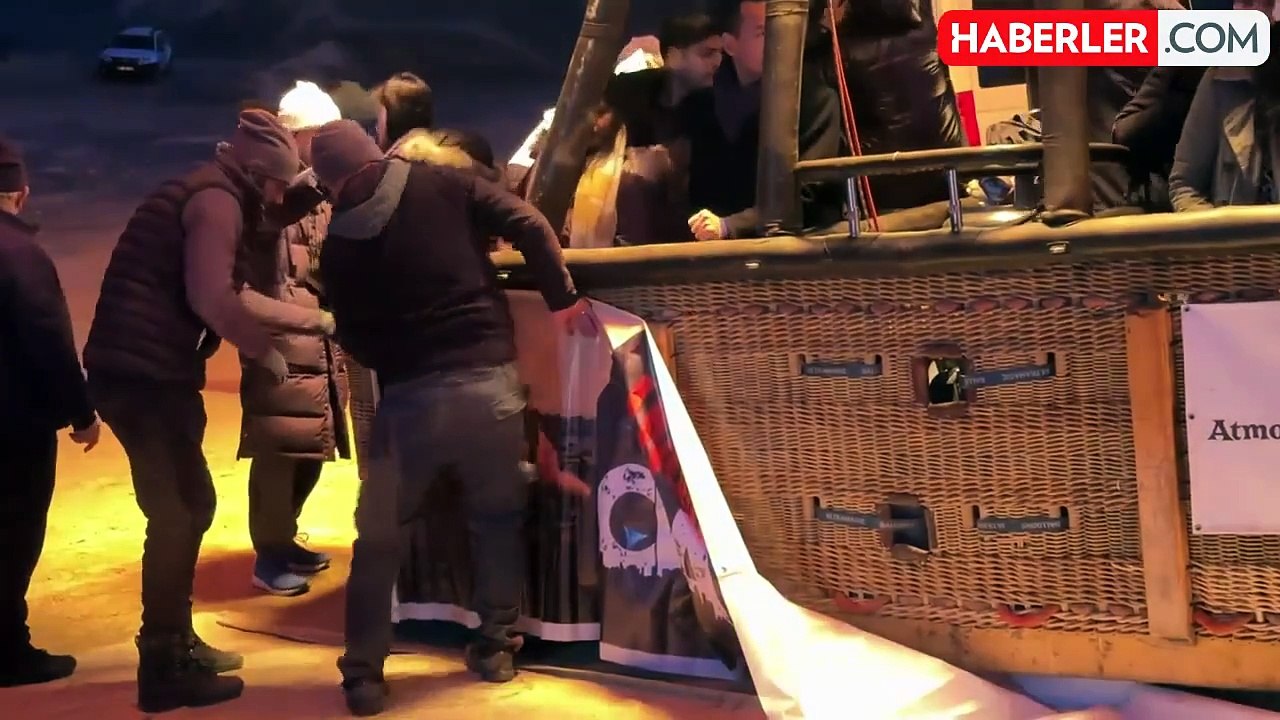 Nevşehir Filistin'e Destek Platformu, sıcak hava balonlarıyla Gazze'de ateşkes çağrısı yaptı