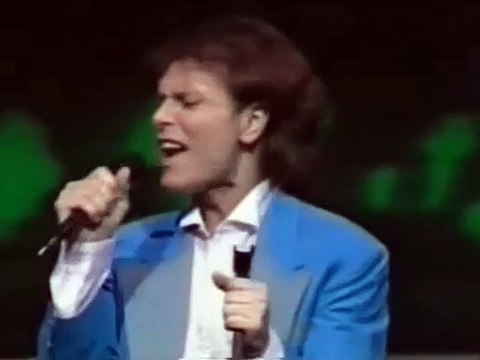 LITTLE MISTREATER by Cliff Richard - live performance 1992 stereo + lyrics