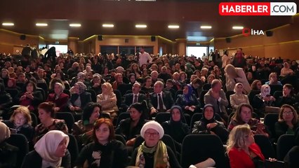 Türk Kadınının Zarafeti Podyumda