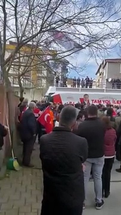 İmamoğlu ve saz arkadaşlarının yüzü düştü! "Mahşeri kalabalık" ağızları açık bıraktı