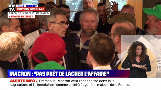 Ok je l'enlève : un agriculteur accepte d'enlever son t-shirt à message pour parler avec Emmanuel Macron