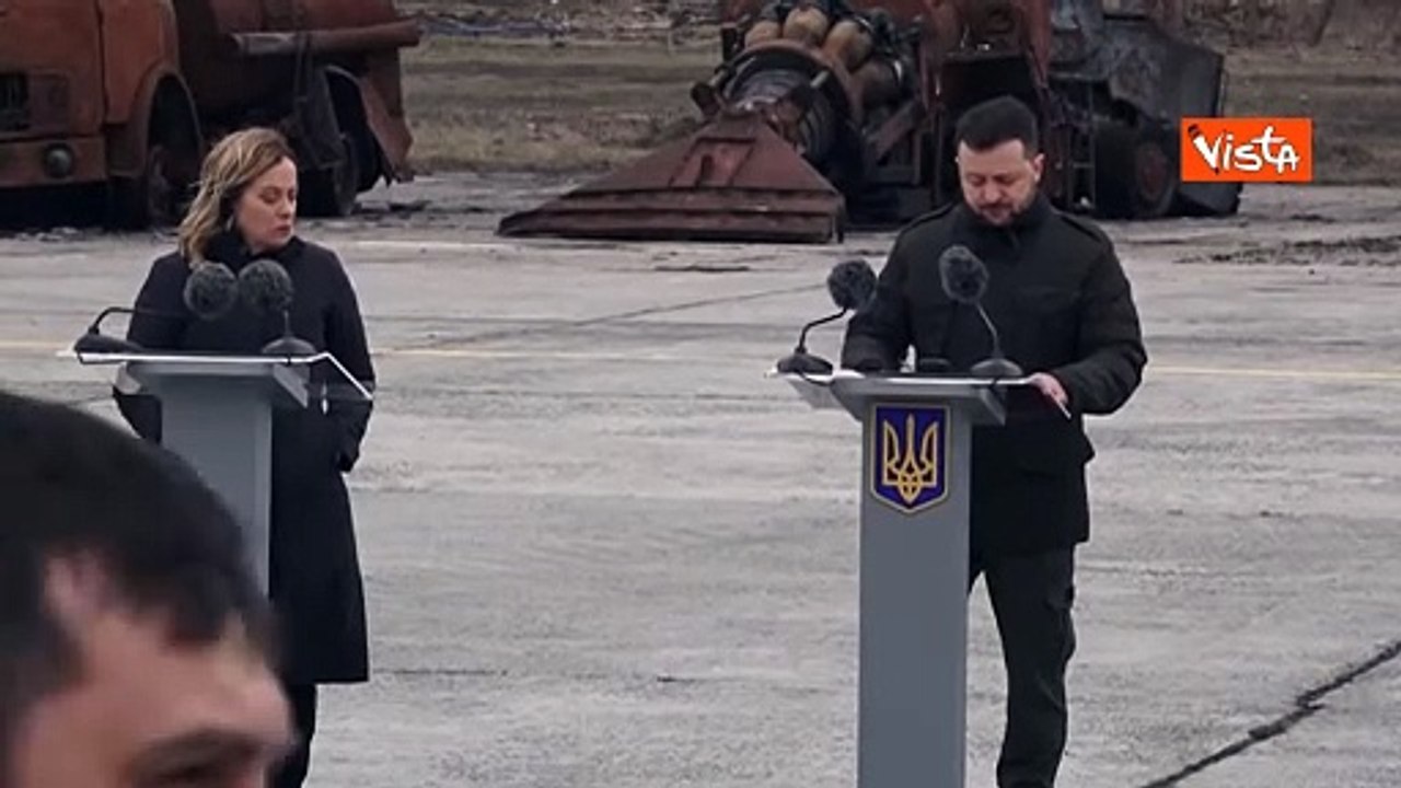 Zelensky: Grazie per il sostegno e per le sanzioni contro la Russia
