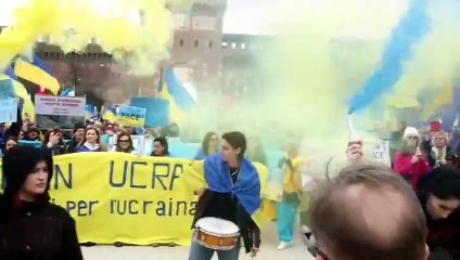 下载视频: Milano, la manifestazione della comunit? ucraina a due anni dall'invasione russa