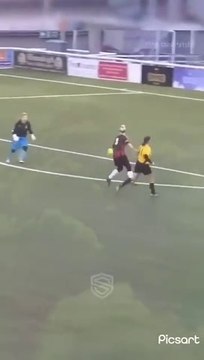 اكثر لقطات مضحكه في كرة القدم النسائية (360P)