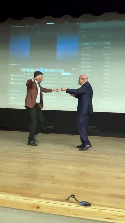 Turgut Altınok ile AKP Ankara İl Başkanı Hakan Han Özcan Ankara Havası oynadı