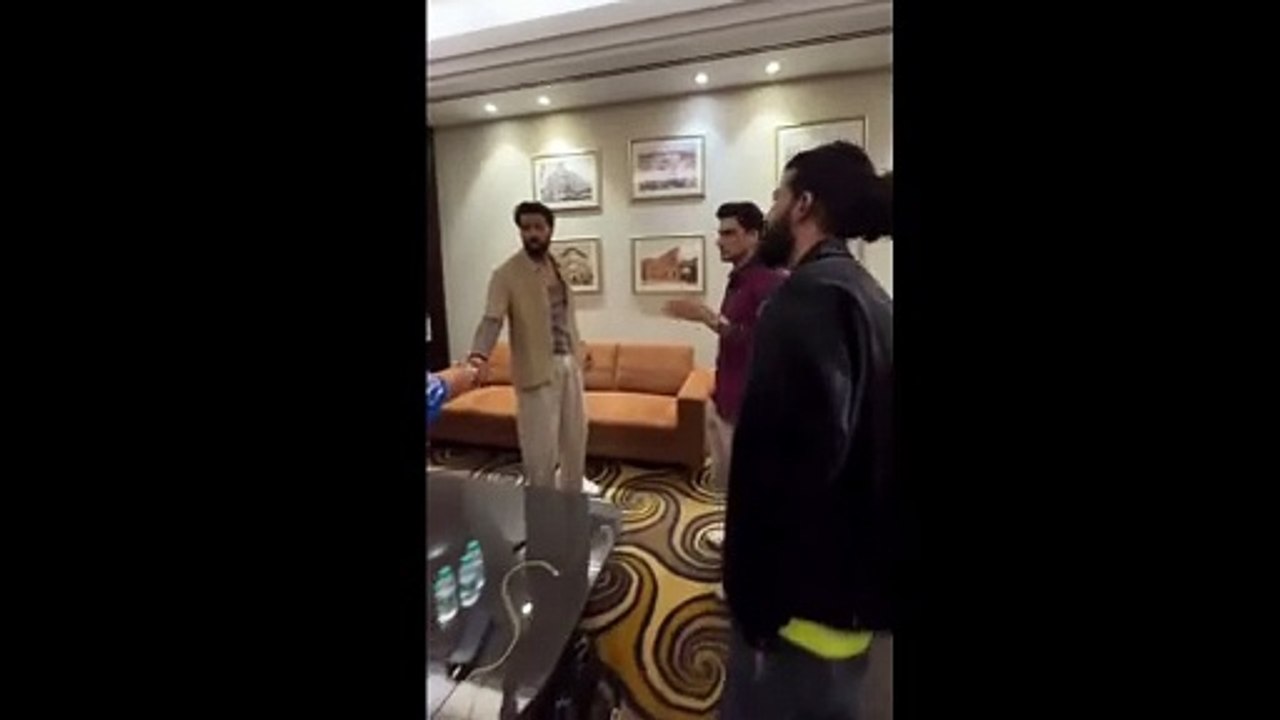हार्दिक पांड्या से मिले बिग बॉस फेम अनुराग डोभा...