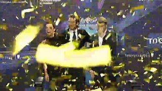 Her kommer Eurovision-værterne ud i guld-konfetti |2014| DR