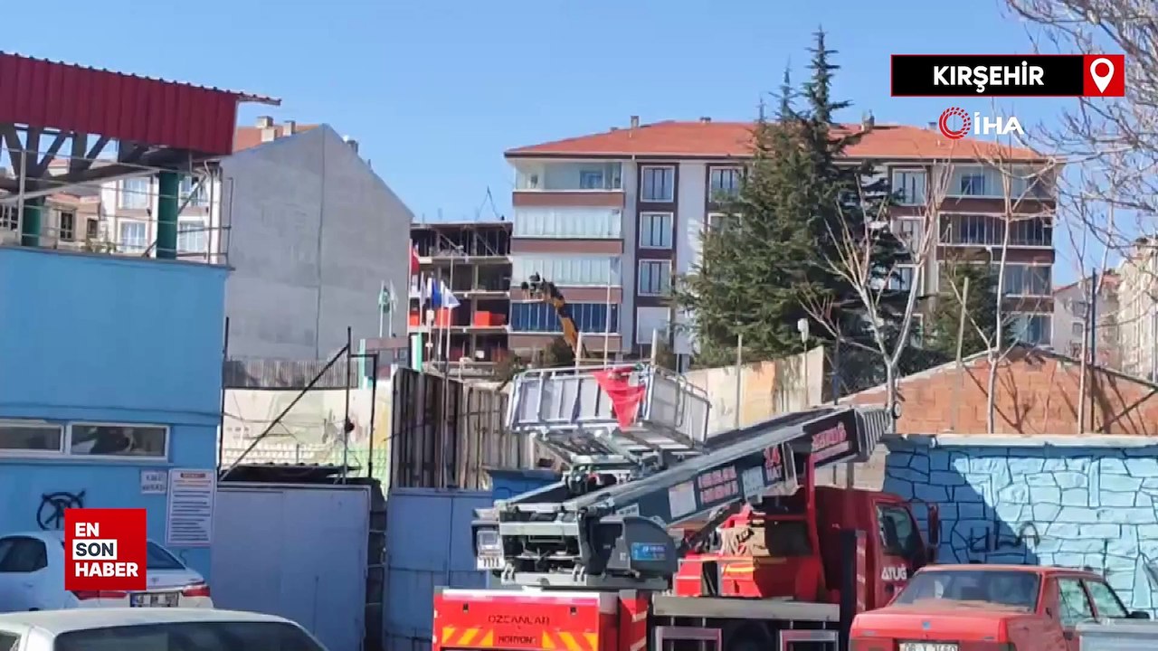 Kırşehir'de ceza alan başkan vinç kiralayıp maçı izledi