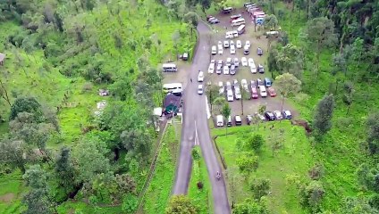 PEMANDANGAN DRONE DI ATAS LANGIT  LIMPAKUWUS JAWA TENGAH