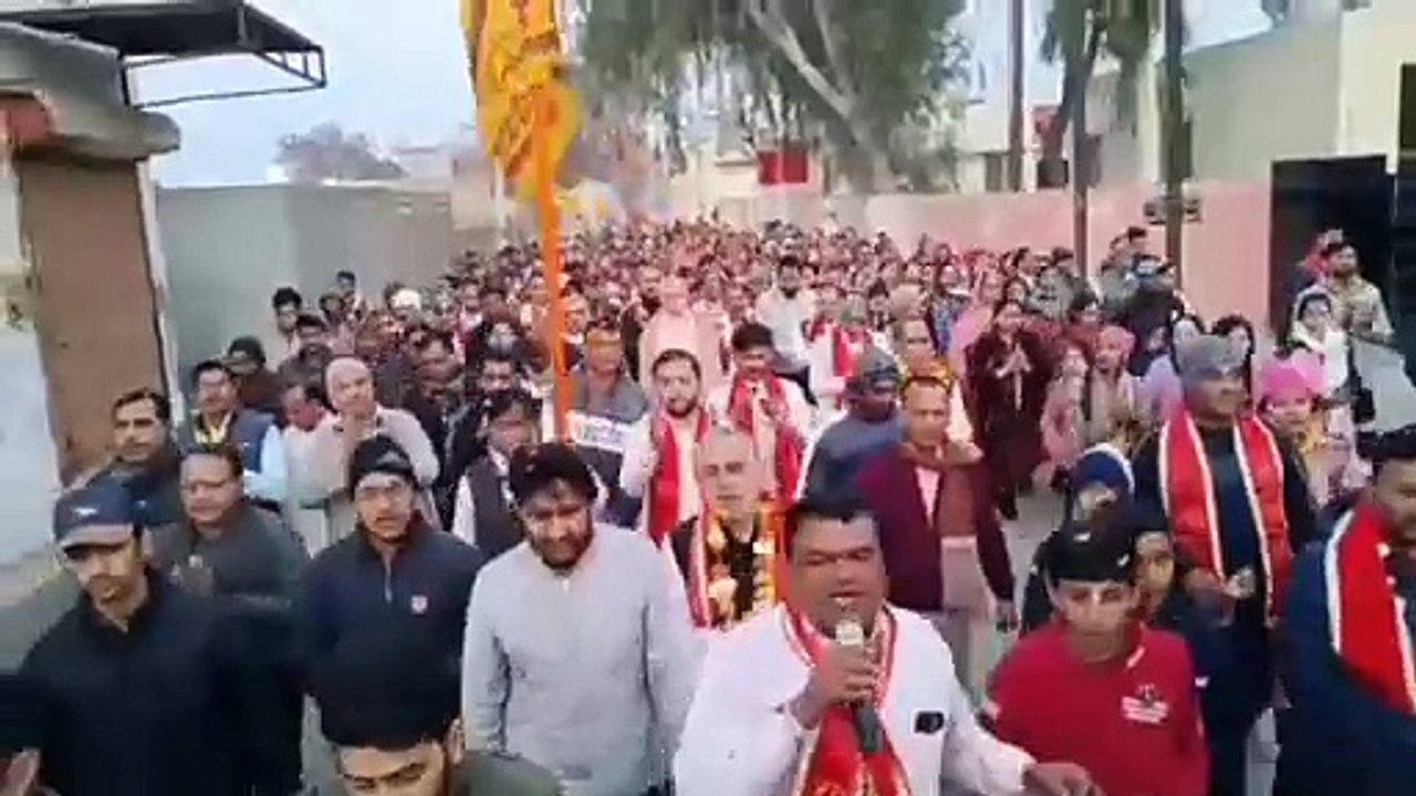 हरे रामा, हरे कृष्णा... की रसधारा से निकली प्रभात फेरी, धर्ममय हुआ शहर
