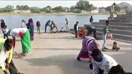 निरंकारी सेवादारों ने श्रमदान कर तालाब का निखारा स्वरूप