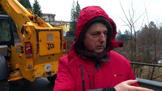 Cadegliano, frana sulla Strada provinciale: colpite tre auto