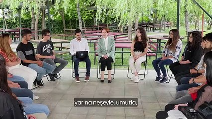Meral Akşener gençlerle buluştu. Çaresiz ve umutsuz hisseden gençlerimizin sesini duyurmak için