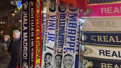 Ya se venden las bufandas de Kylian Mbappé en el Bernabéu
